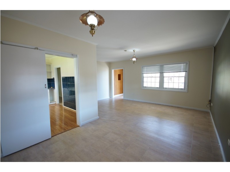 16 Marshalsea Road, Elizabeth Park SA 5113