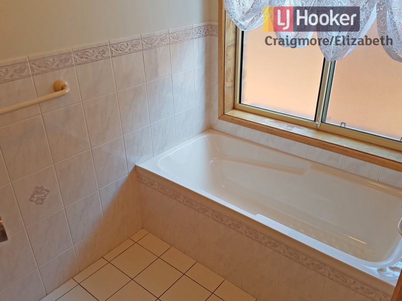 5 Berwick Rise, Hillbank SA 5112