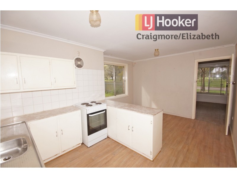 2 Fortress Street, Elizabeth Downs SA 5113