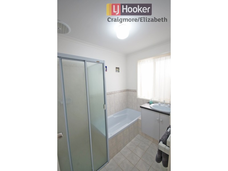 6 Lake Maurice Place, Greenwith SA 5125