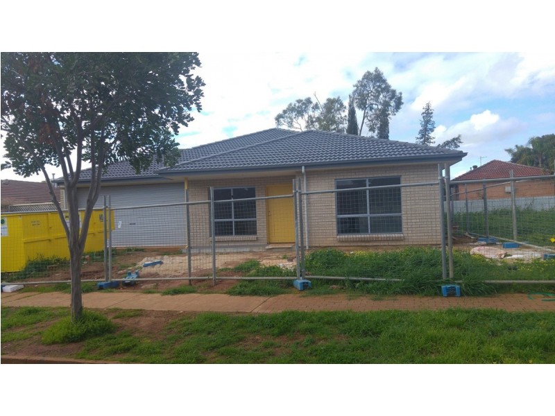 8 Durrington Road, Elizabeth SA 5112