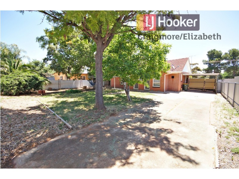 8 Seatown Road, Elizabeth Park SA 5113
