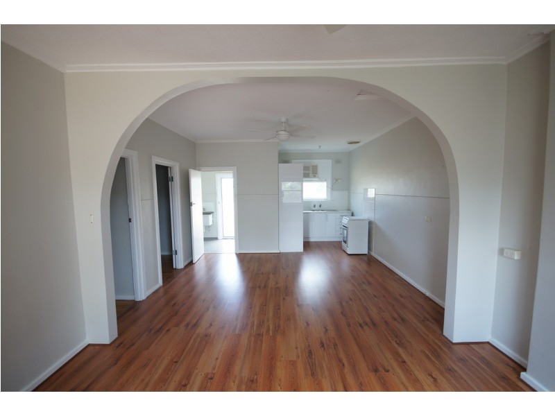 4 Knoyle Street, Elizabeth South SA 5112