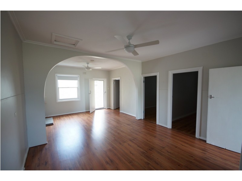 4 Knoyle Street, Elizabeth South SA 5112