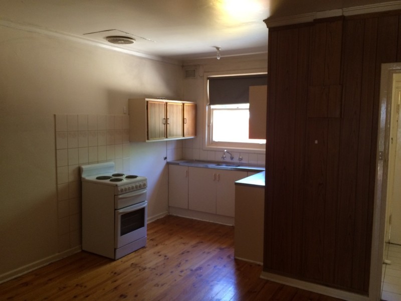 16 Flower Street, Elizabeth Downs SA 5113