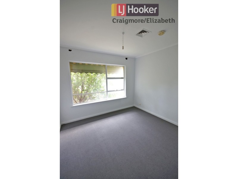 14 River Drive, Para Hills SA 5096