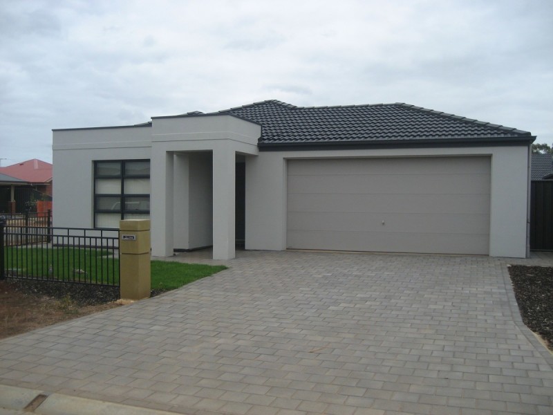 21 Coonawarra Avenue, Andrews Farm SA 5114