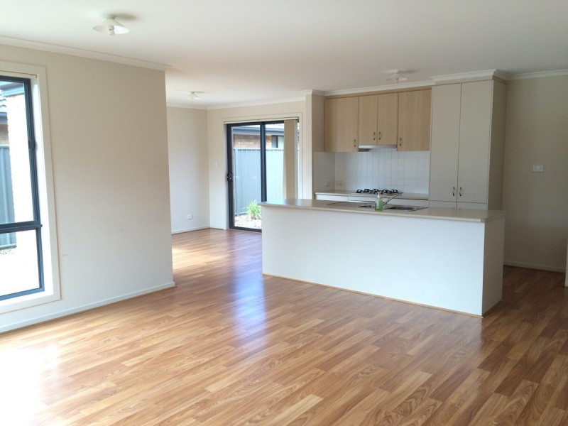 21 Coonawarra Avenue, Andrews Farm SA 5114