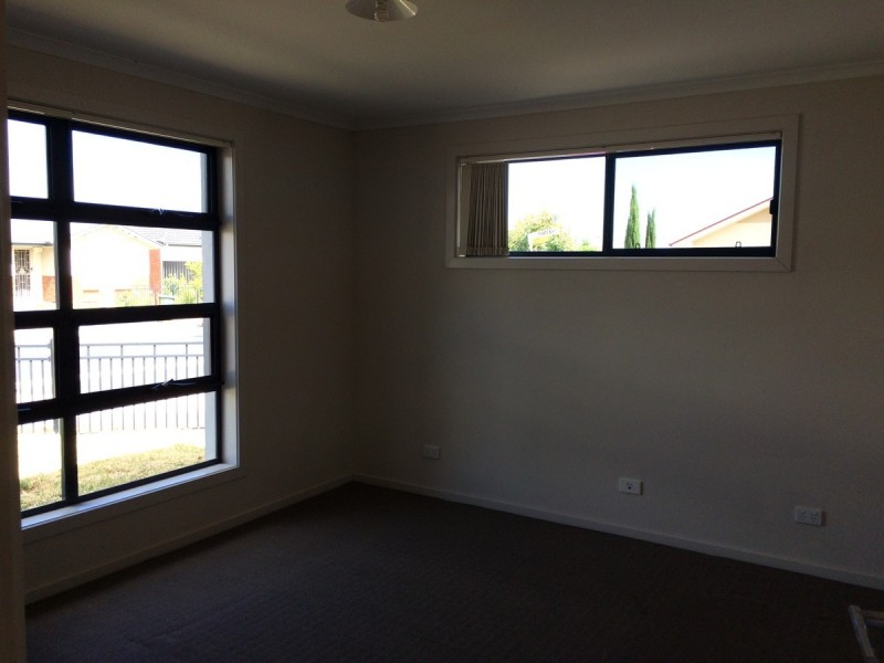 21 Coonawarra Avenue, Andrews Farm SA 5114