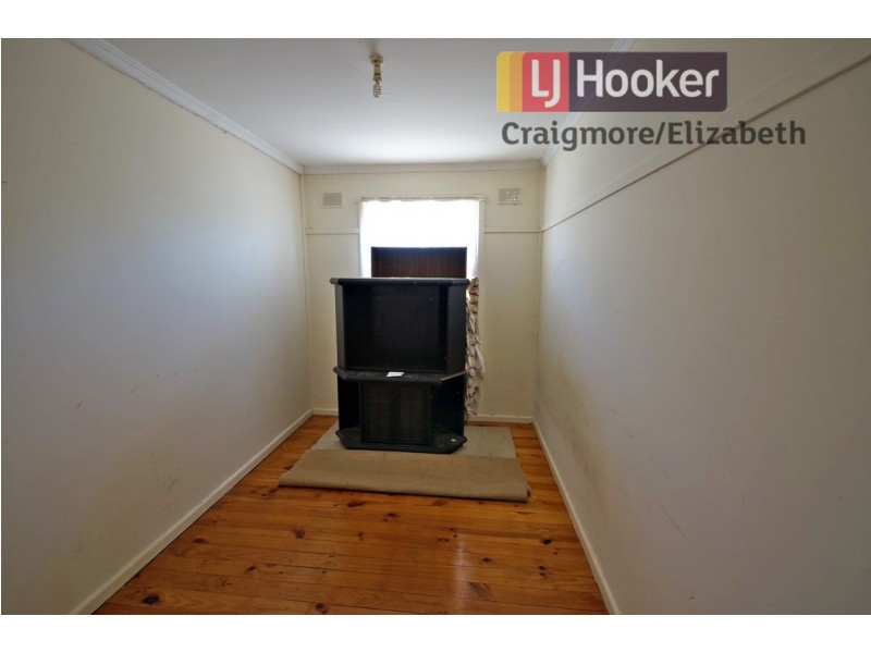 10 Burdell Street, Elizabeth Downs SA 5113