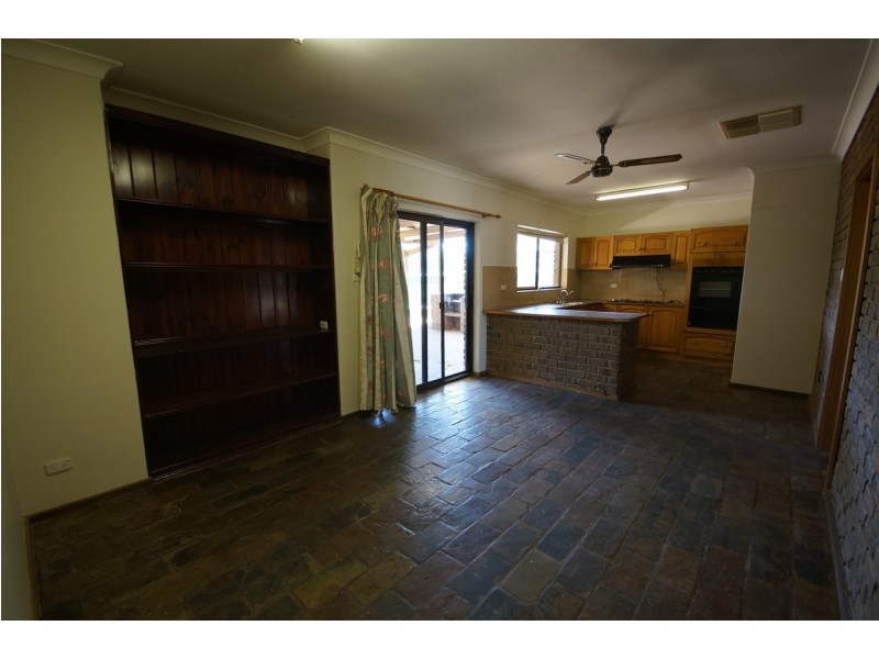 15 Upton Street, Elizabeth Vale SA 5112