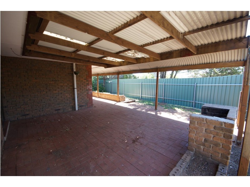 15 Upton Street, Elizabeth Vale SA 5112