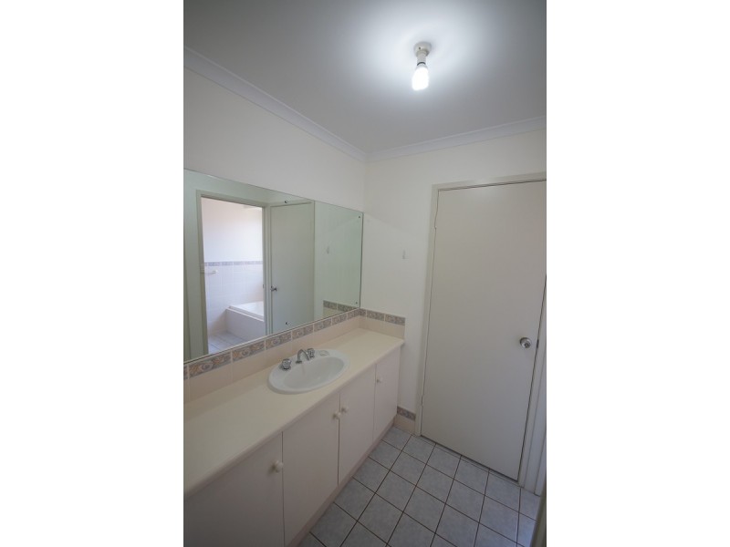 10 Darlton Court, Andrews Farm SA 5114