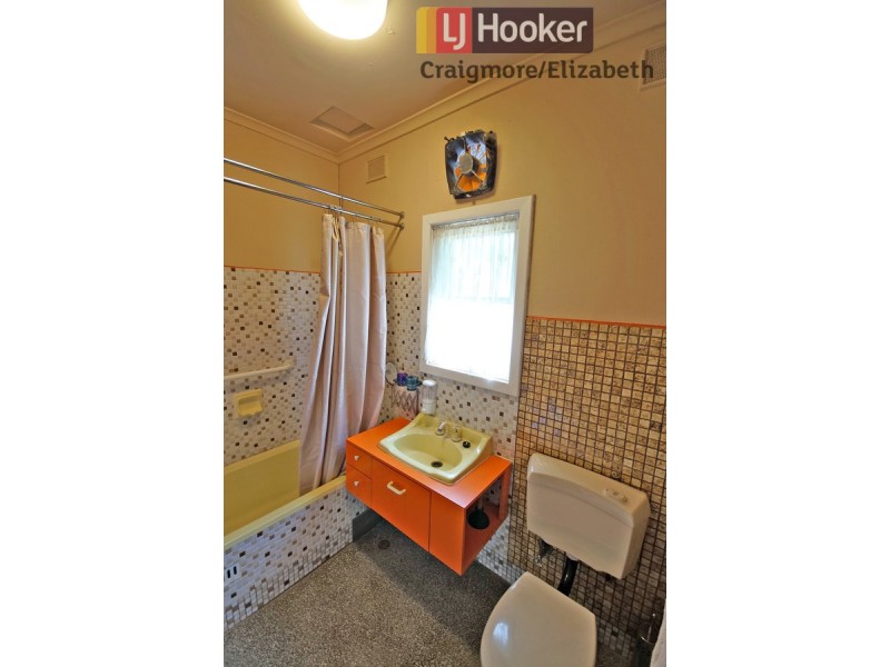 220 Midway Road, Elizabeth Downs SA 5113