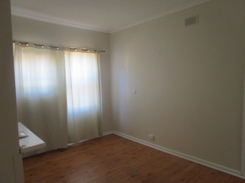 12 Sampson Road, Elizabeth Grove SA 5112