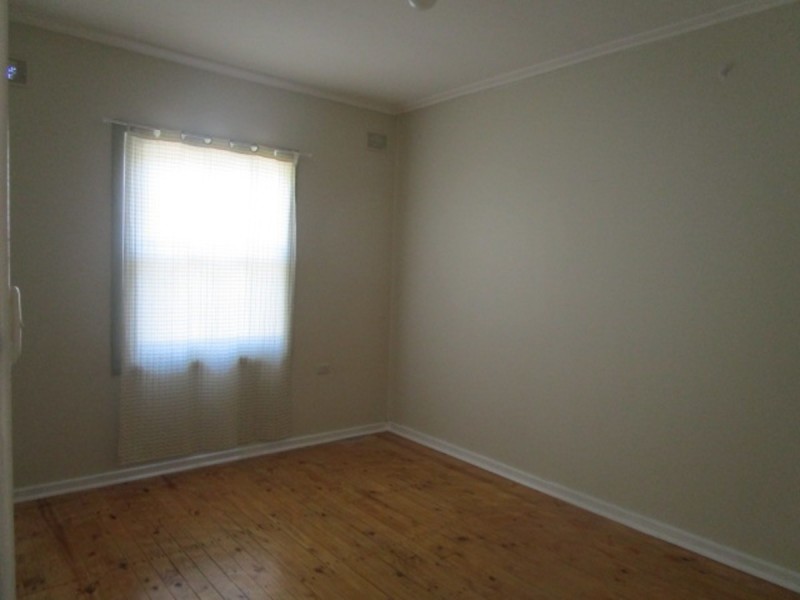 12 Sampson Road, Elizabeth Grove SA 5112