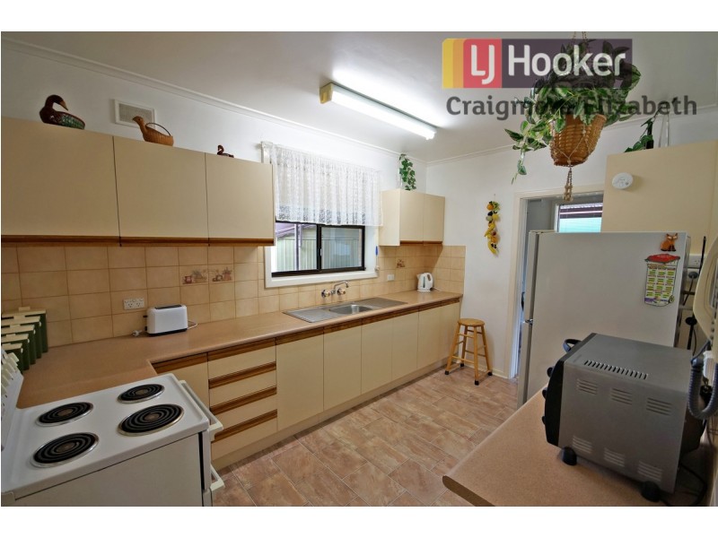 16 Abelia Street, Elizabeth Vale SA 5112