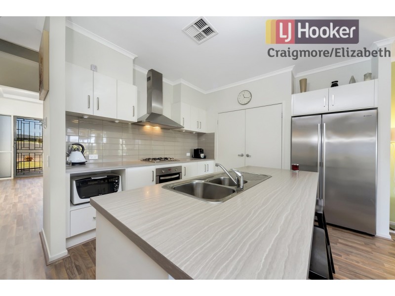 33 The Avenue, Blakeview SA 5114