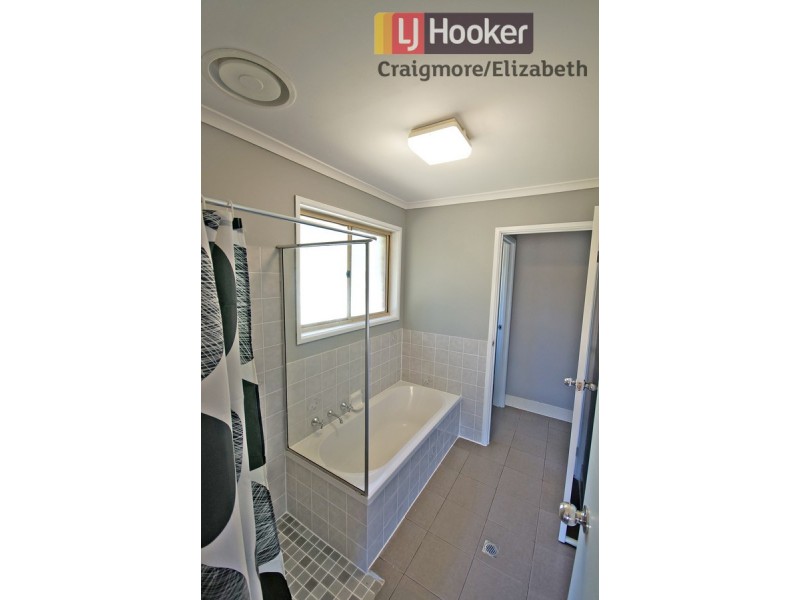 30 Greenfields Drive, Andrews Farm SA 5114