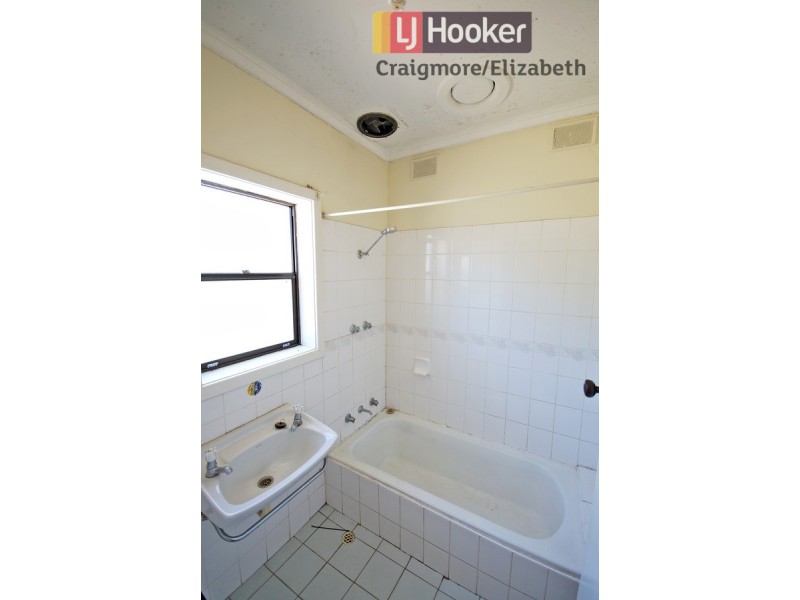 10 Burdell Street, Elizabeth Downs SA 5113