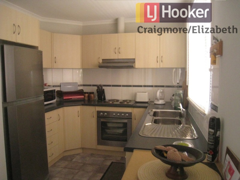 11 Acland Street, Blanchetown SA 5357