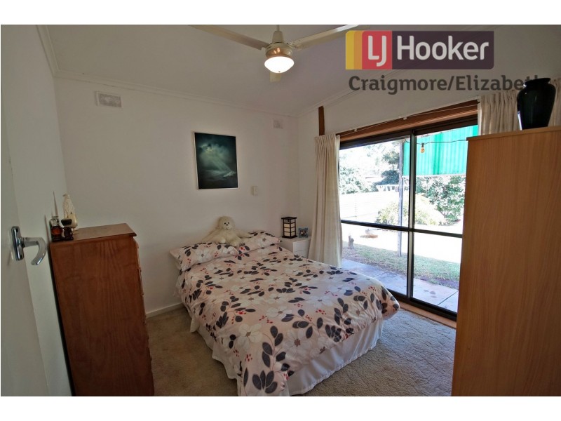 17 Lorna Road, Para Hills SA 5096