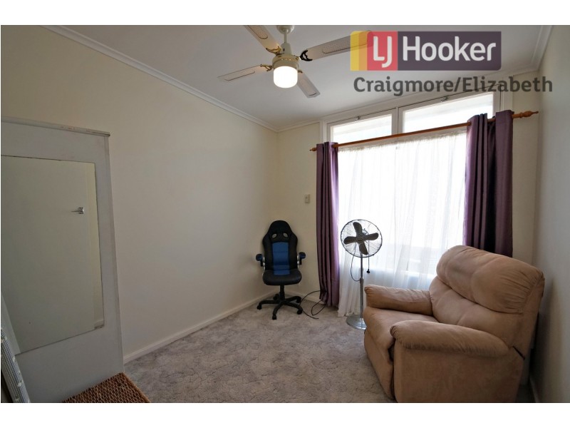 17 Lorna Road, Para Hills SA 5096