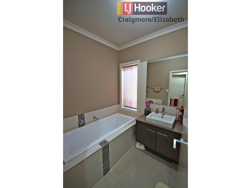 26 Salmon Gum Crescent, Blakeview SA 5114