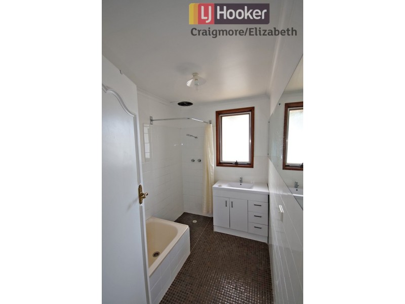 19 Tallara Crescent, Munno Para SA 5115