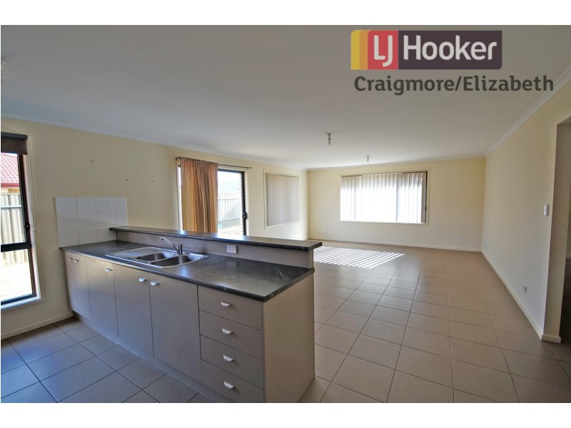 148 President Avenue, Andrews Farm SA 5114