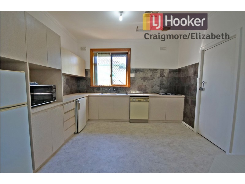 32 Peterswool Road, Elizabeth Park SA 5113