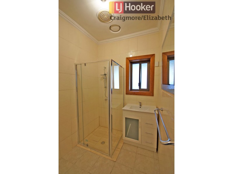 32 Peterswool Road, Elizabeth Park SA 5113