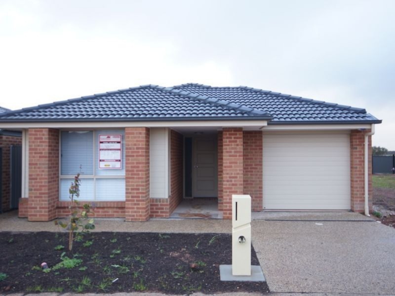 24 River Darling Pass, Blakeview SA 5114