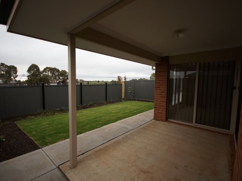 24 River Darling Pass, Blakeview SA 5114