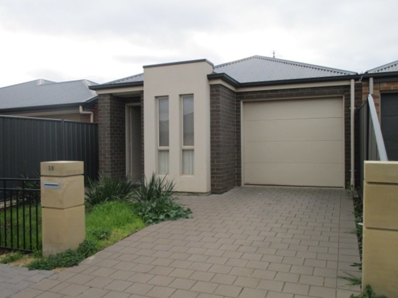 16 Torrens Street, Andrews Farm SA 5114
