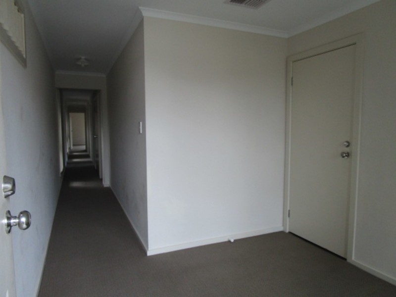 16 Torrens Street, Andrews Farm SA 5114