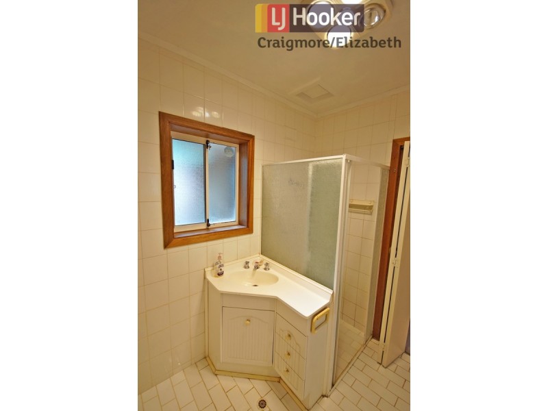 25 Justinian Street, Elizabeth Downs SA 5113