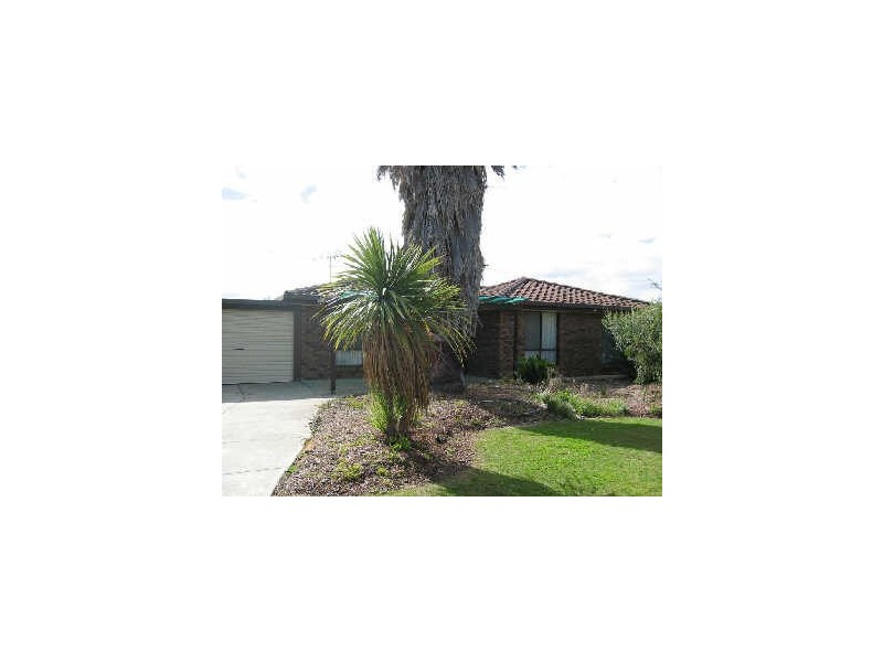 9 Olinda Court, Craigmore SA 5114
