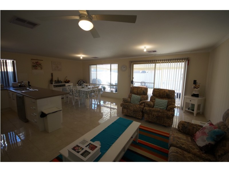 17 Costa Street, Munno Para West SA 5115