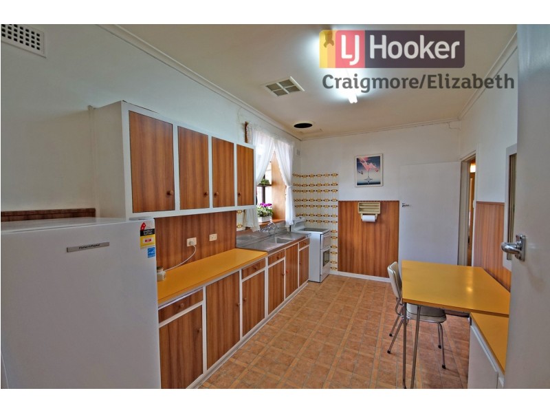 6 Sandleheath Road, Elizabeth Grove SA 5112