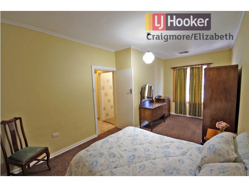 6 Sandleheath Road, Elizabeth Grove SA 5112