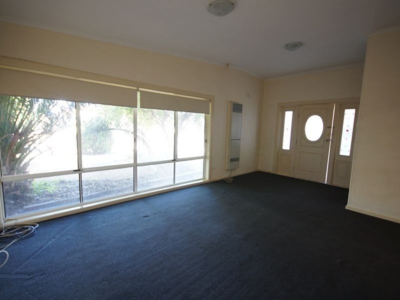 6 Crittenden Road, Smithfield Plains SA 5114