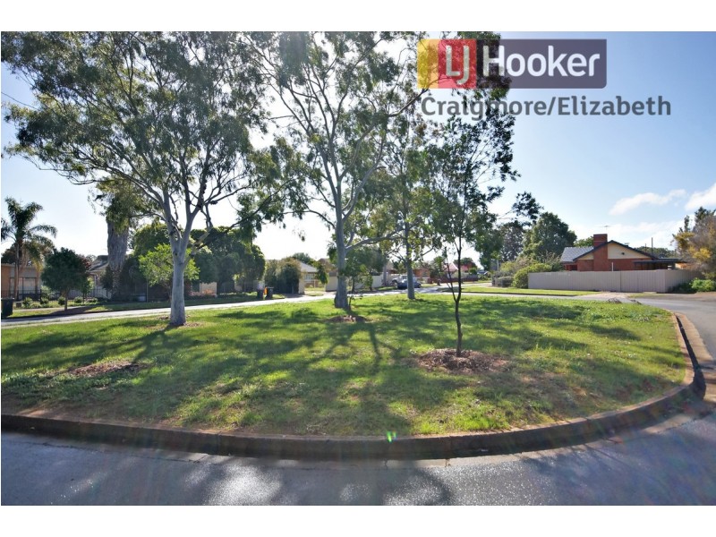 42 Peacock Road, Elizabeth Downs SA 5113
