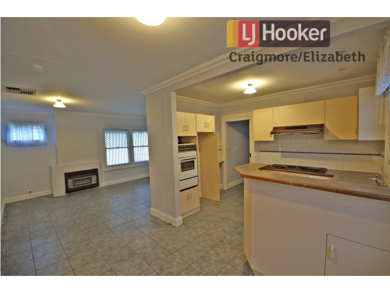 8 McKenzie Road, Elizabeth Downs SA 5113