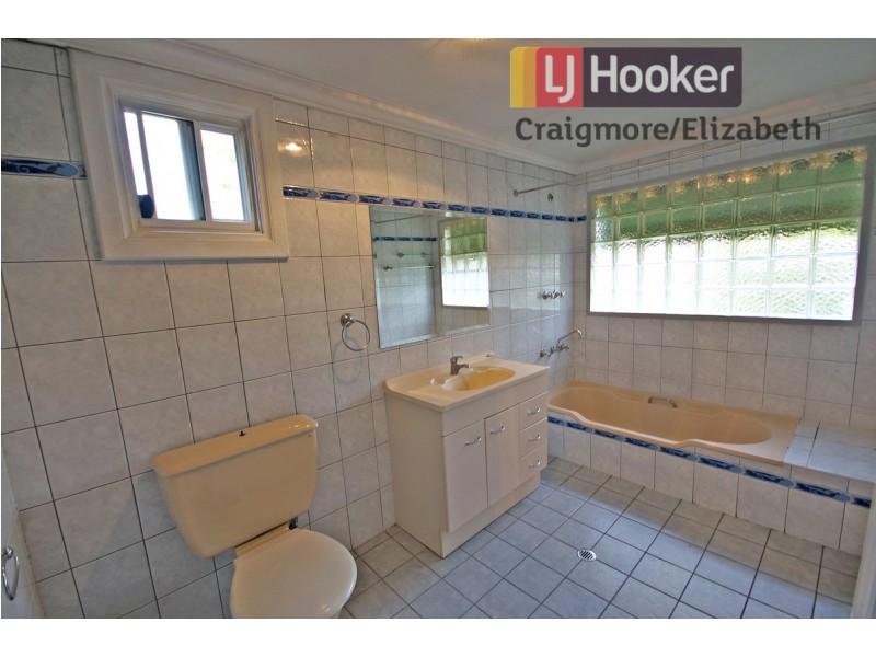 8 McKenzie Road, Elizabeth Downs SA 5113