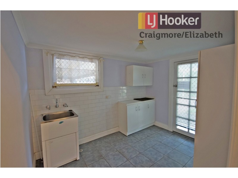 8 McKenzie Road, Elizabeth Downs SA 5113