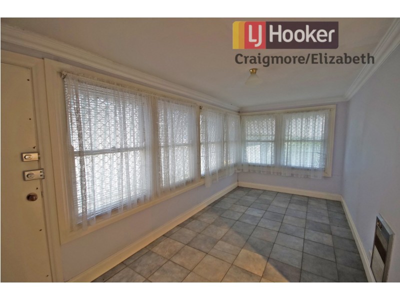 8 McKenzie Road, Elizabeth Downs SA 5113