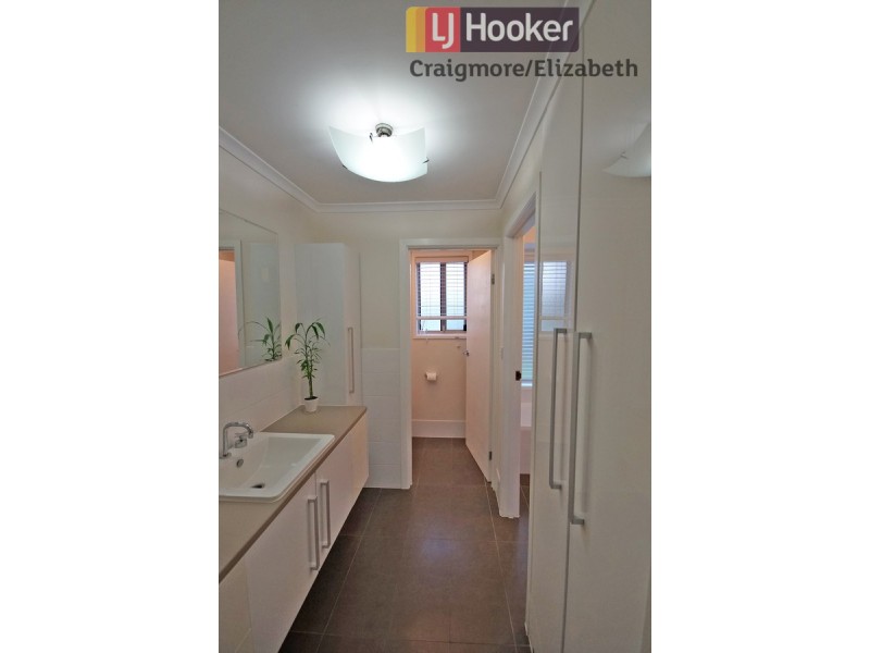 11 Chestnut Grove, Hillbank SA 5112