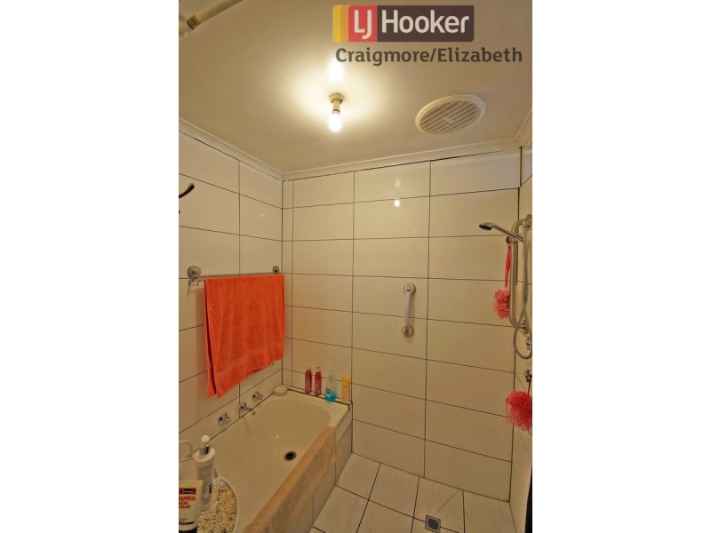 42 Warooka Crescent, Smithfield SA 5114