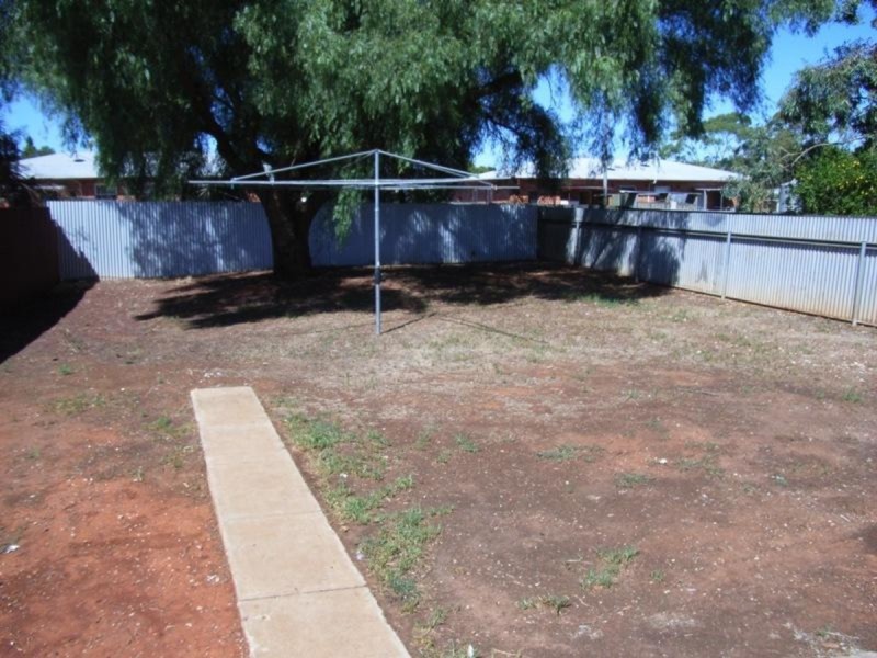 16 Flower Street, Elizabeth Downs SA 5113